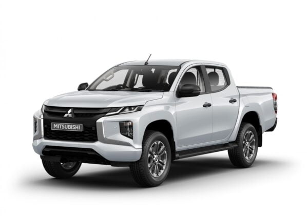 TRITON 4 Mitsubishi New Triton