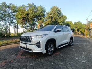 innova Zenix